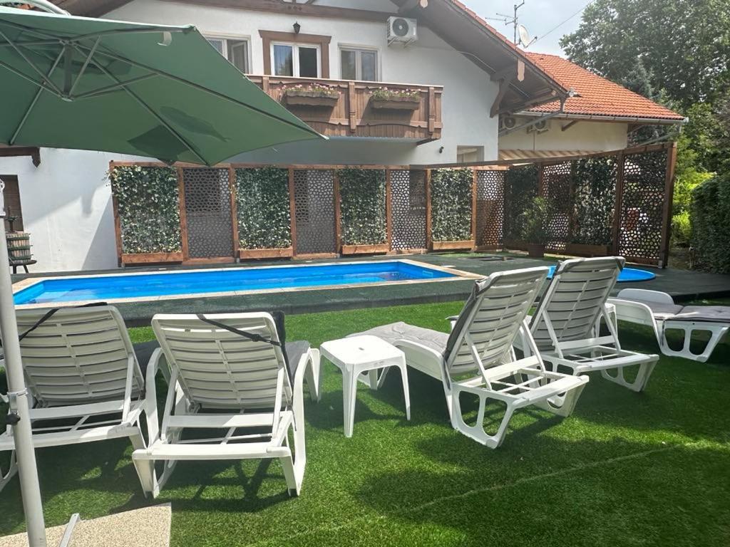 Sommer Panzio Balatonföldvár Eksteriør billede